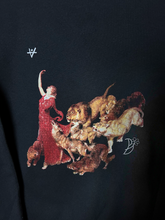 Load image into Gallery viewer, LEADER CREWNECK - BLACK
