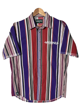 Load image into Gallery viewer, REVERSE HEM SNAP UP SHIRT - WHITE/RED STRIPE
