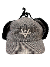 Load image into Gallery viewer, PENCY EARFLAP CAP - BLACK/WHITE
