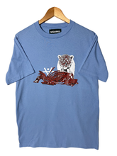 Load image into Gallery viewer, HUNGER TEE - SKY
