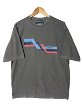 Load image into Gallery viewer, FLARE SIDE TEE - WASHED GREY
