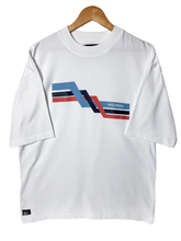 Load image into Gallery viewer, FLARE SIDE TEE - WHITE
