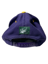 Load image into Gallery viewer, WASHINGTON HUSKIES CAP 4 - PURPLE
