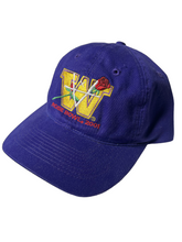 Load image into Gallery viewer, WASHINGTON HUSKIES CAP 3 - PURPLE
